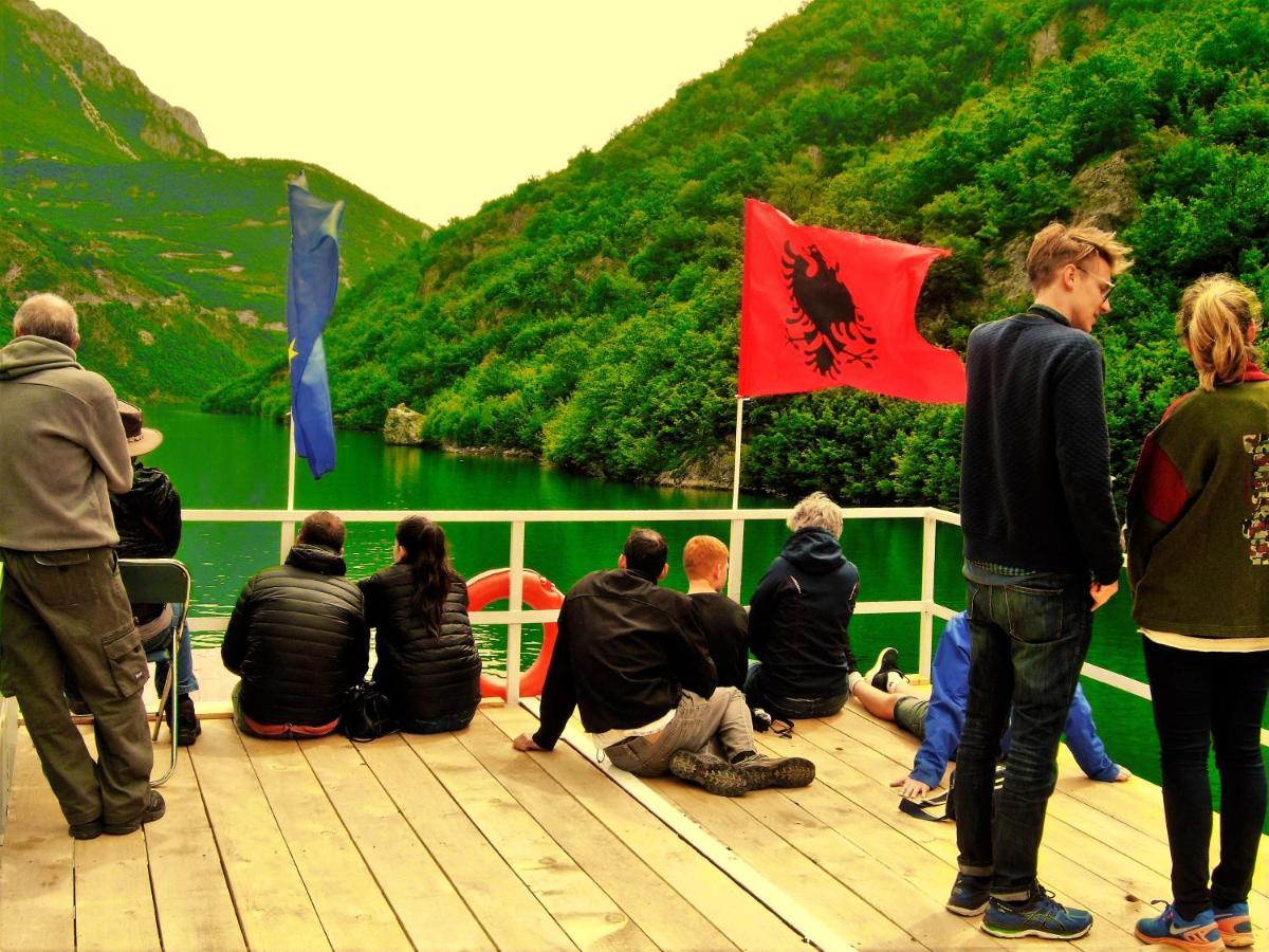 Rozafa Ferry & Accommodation Koman Zewnętrze zdjęcie