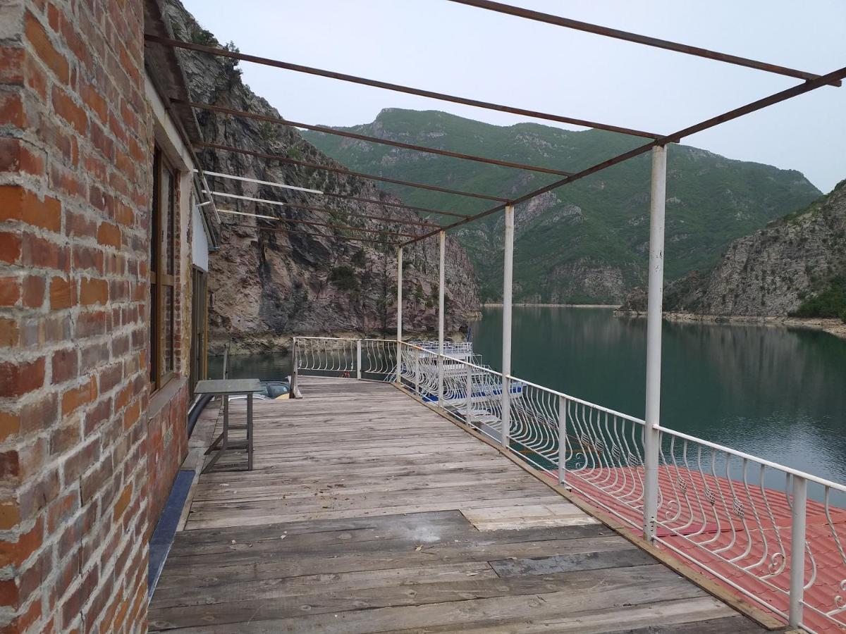 Rozafa Ferry & Accommodation Koman Zewnętrze zdjęcie
